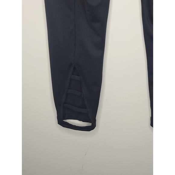 Z by Zella black capri leggings - small - Picture 3 of 5